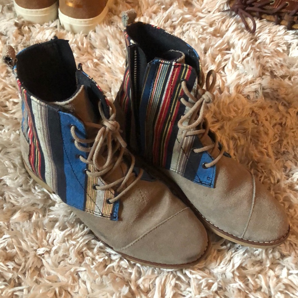 TOMS boots booties striped suede canvas size 7.5